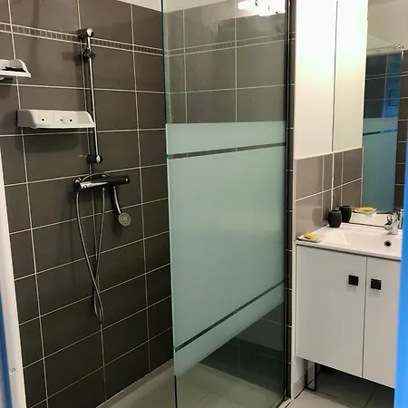 Neuf, Climatise, Proche Apartman